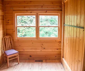 Photo 5 - The Cub House - Rustic 2 Bedroom Cabin Near Great Smoky Arts & Crafts Community