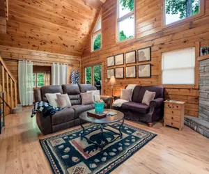 Photo 4 - The Cub House - Rustic 2 Bedroom Cabin Near Great Smoky Arts & Crafts Community