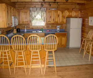 Photo 4 - The Cub House - Rustic 2 Bedroom Cabin Near Great Smoky Arts & Crafts Community