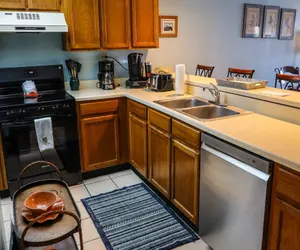 Photo 5 - Beachview 105