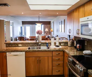 Photo 4 - Edgewater 506