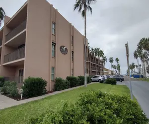 Photo 4 - Beachview 307