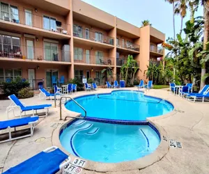 Photo 3 - Beachview 307