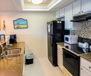 Photo 5 - Continental 101