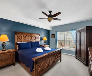 Photo 3 - 5 bedroom villa with hot tub!