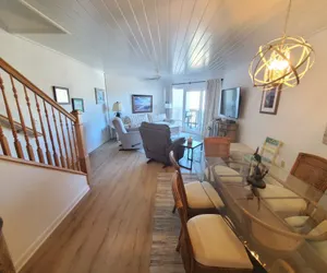 Photo 5 - Island House F232