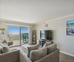 Photo 5 - Destin Towers 61 is a Gorgeous Gulf front 2 BR Corner Unit