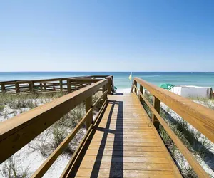 Photo 3 - Gorgeous 2 BR with Amazing sunset views and completely updated - Free bch svc 2