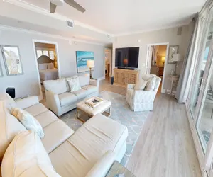 Photo 2 - Stunning Luxury in this Gulf front 3 BR 3 Ba and amazing views