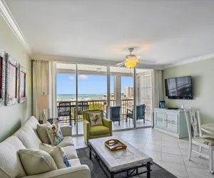 Photo 2 - Magnolia House 309 is a Luxury 1 BR with Free Beach Service for 2