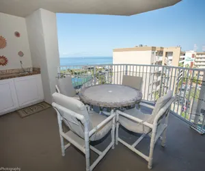 Photo 2 - Ir 616 - 2 BR that sleeps 8 and sits beachside - Sunset Views!