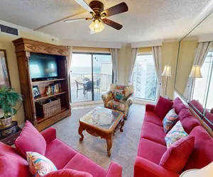 Photo 4 - Ir 616 - 2 BR that sleeps 8 and sits beachside - Sunset Views!