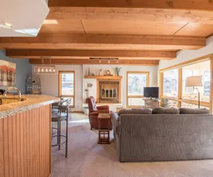 Photo 2 - 2BR Condo with Gorgeous Remodeled Kitchen