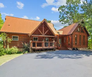 Photo 2 - Psalm 2705 Cabin with Relaxing Private Hot Tub and Magnificent Views of the Smoky Mountains