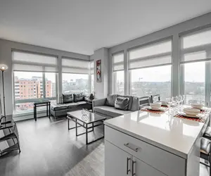 Photo 4 - Two Bedroom apartment near waterfront
