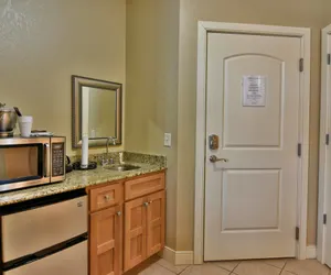 Photo 4 - Unit 411B 1BD/ 1BA Efficiency condo