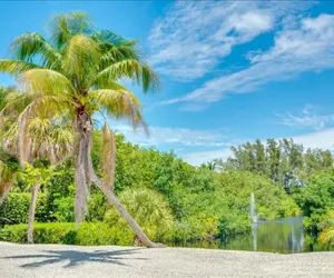 Photo 2 - H-2740 Shore Lane