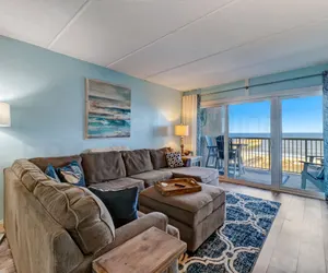 Photo 2 - Amelia by the Sea Oceanfront Condo with Access to Private Fishing Pier