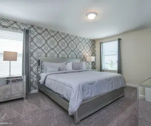 Photo 4 - 5 Bed Pool with Overflowing Spa in Champions Gate!