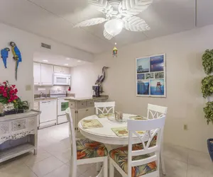 Photo 5 - Beach House II #402