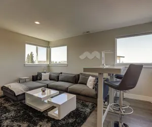 Photo 3 - Ruby Peak Spacious & Comfortable Home - 30 day minimum