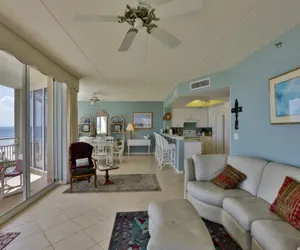 Photo 3 - Spacious Oceanfront Condo with 3 Baths
