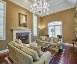 Photo 2 - Close to Stanford & Tech! Elegantly Furnished 4BR Home