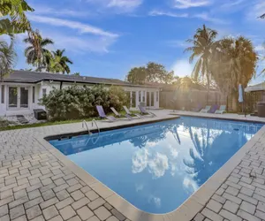 Photo 2 - Casa Ria 7BR Luxury House & Private Pool Near Aventura Mall