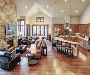 Photo 5 - Lone Star Lodge