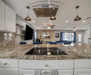 Photo 5 - Vibrant in Vegas - 4 Bd with Shimmering Pool!