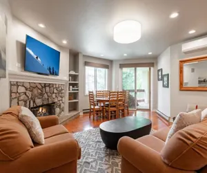 Photo 2 - Strawberry Park Condos, Ski-In/out and Heated Pool
