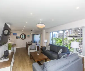 Photo 2 - Fully Furnished Ilikai Tower 525 Condo With Free Wifi, Near Best Waikiki Beaches!