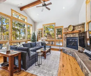 Photo 2 - Lone Hand Lodge