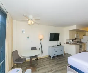 Photo 3 - Ilikai Marina 1783 Condo - One Bedroom, Full Kitchen & Free Wifi