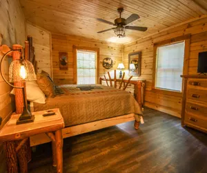 Photo 4 - Black Bear Retreat - Large Rustic Cabin Perfect for Families!