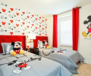 Photo 2 - Beautiful 5 Bedroom Home Near Disney