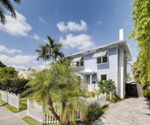 Photo 5 - West Palm Beauty With Private Pool