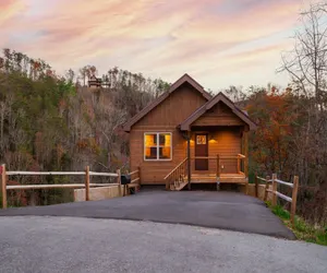 Photo 3 - Luxury Good Vibes Cabin With Tub