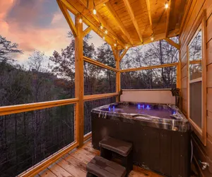 Photo 4 - Luxury Good Vibes Cabin With Tub