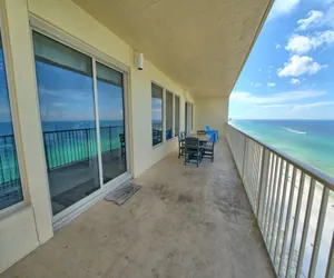 Photo 2 - Wondrous Condo with Beach Access and Poolside Beach - Unit 2103