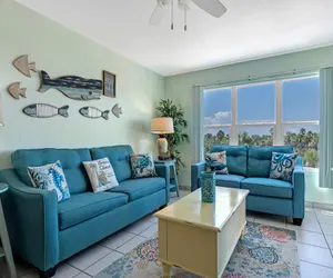 Photo 2 - Cozy Beach Condo