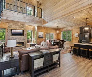 Photo 5 - Iron Mountain Lodge