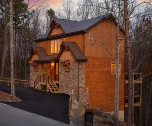 Photo 2 - Iron Mountain Lodge