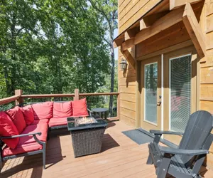 Photo 5 - Iron Mountain Lodge