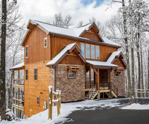 Photo 2 - Iron Mountain Lodge
