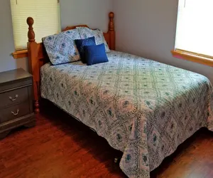 Photo 5 - Wild Blue Yonder Cabin with Extra Studio Room, Hot Tub, Fire Pit in the Back Yard