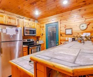 Photo 5 - Ridgeview Retreat Seclude Cabin includes WiFi, Cable, and Charcoal Grill