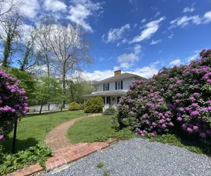 Photo 3 - Southern Charm Riverside