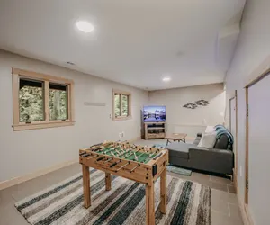 Photo 4 - 69SL - Upscale - Hot Tub - Wi-Fi - BBQ - Sleeps 8