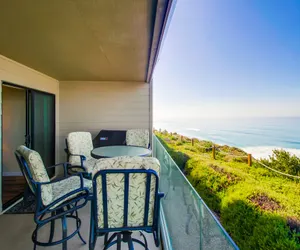 Photo 5 - Gorgeous Ocean View Condo with Pool & Spa SURF9